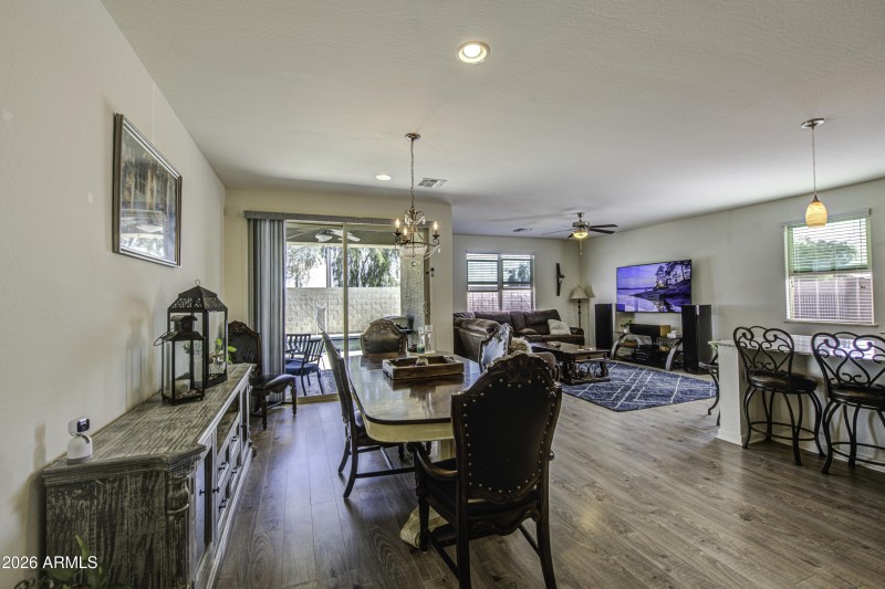 Dining Area 4