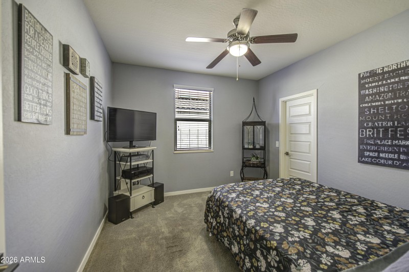 Bedroom 4-pic 1