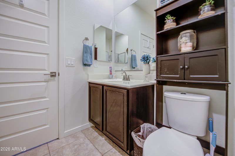 Bathroom 3-pic 2