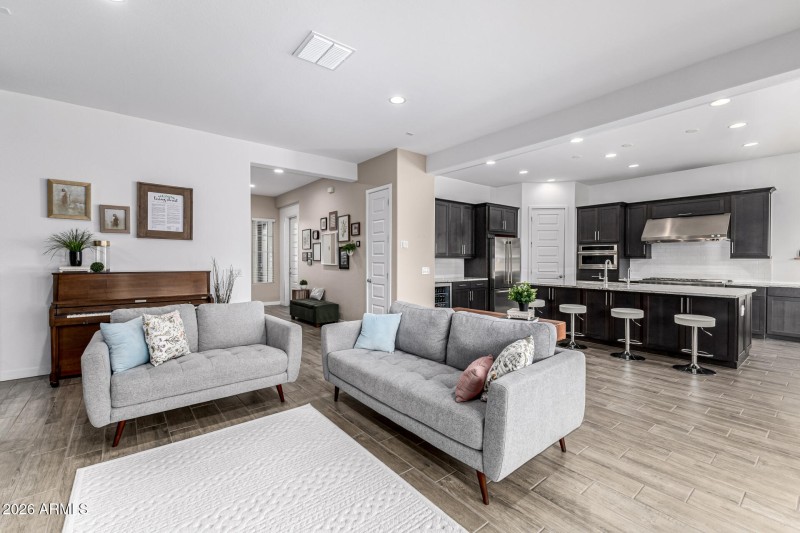 Upgraded Staggered Plank Tile Floors