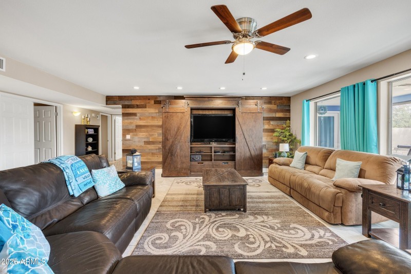 10_living room