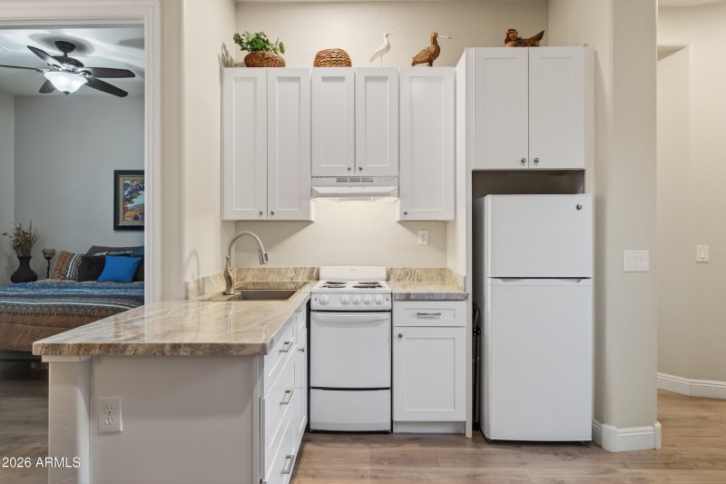 MIL kitchen