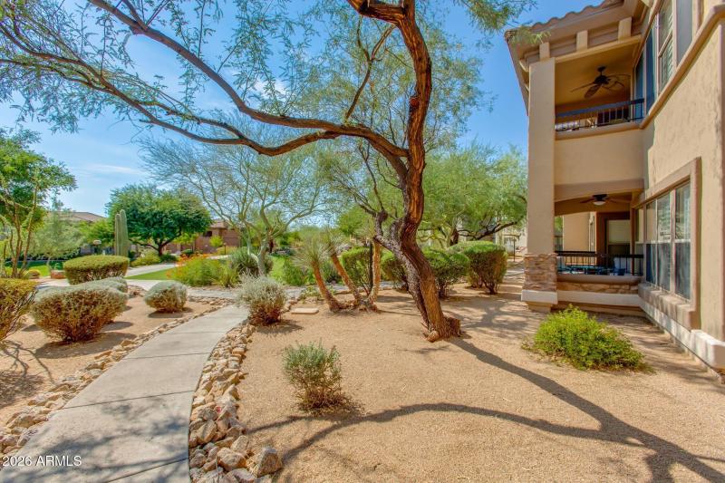 End-Unit views/walking path