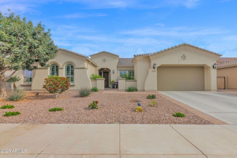 Welcome to 3746 E Azalea Dr