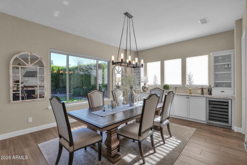 3746 Azalea - 24Dining