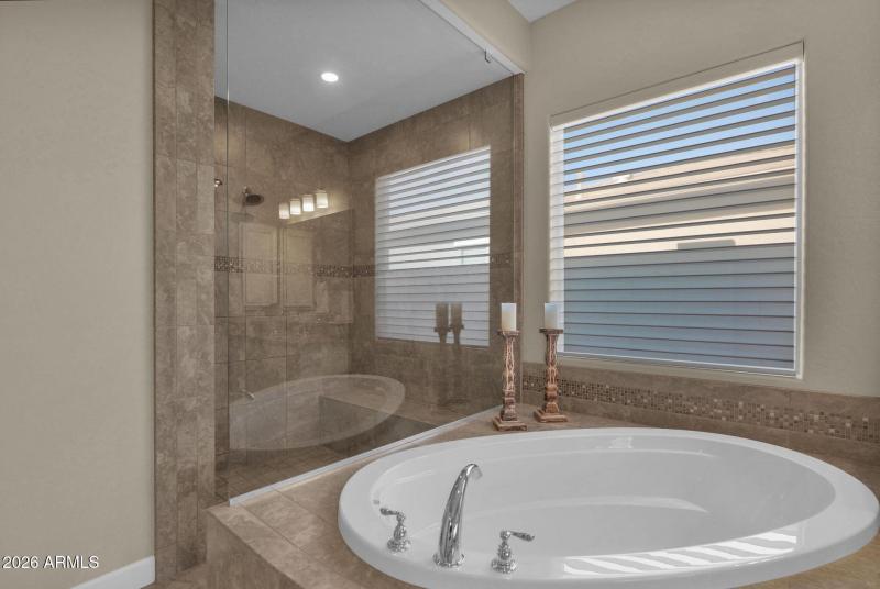 3746 Azalea - 30Primary Bathroom Tub