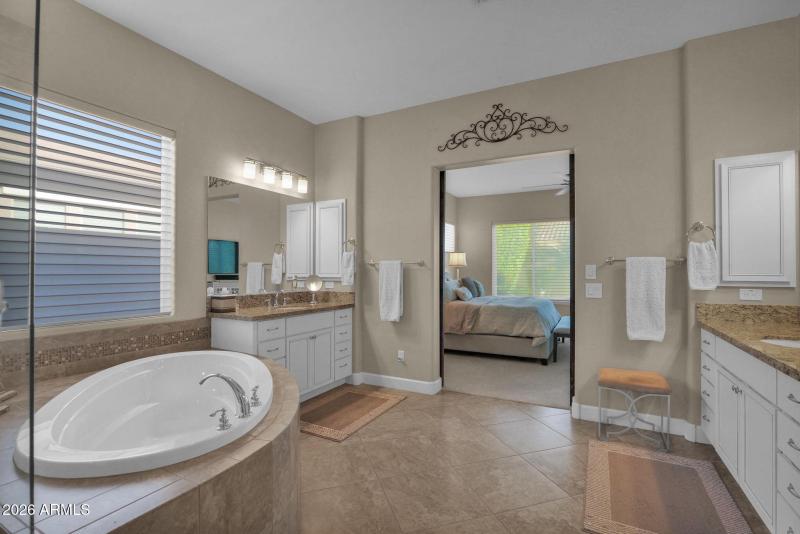3746 Azalea - 31Primary Bathroom