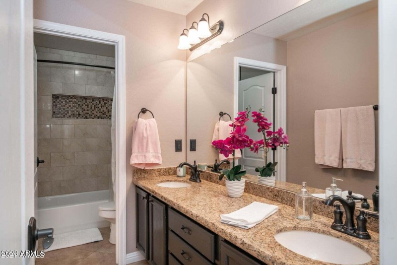 Guest Bathroom Upstairs