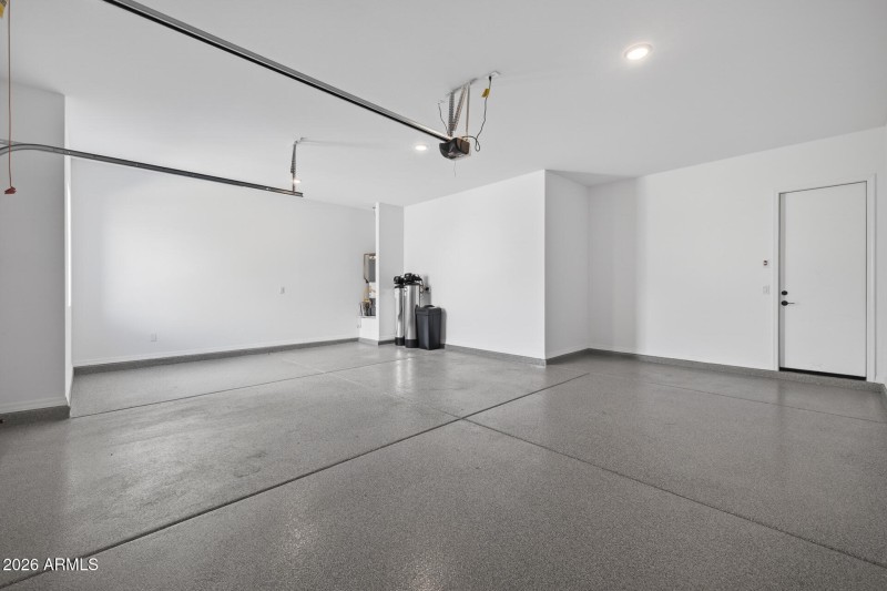 31)GARAGE