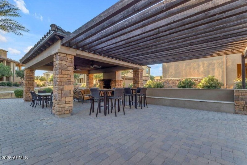 044_052_78-web-or-mls-fultonneighborhood