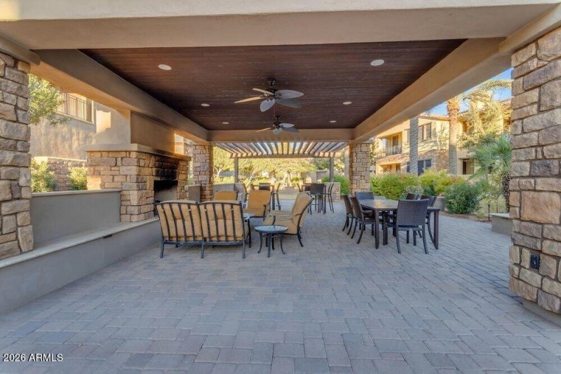 046_054_80-web-or-mls-fultonneighborhood