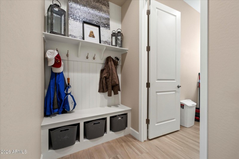 Drop off niche