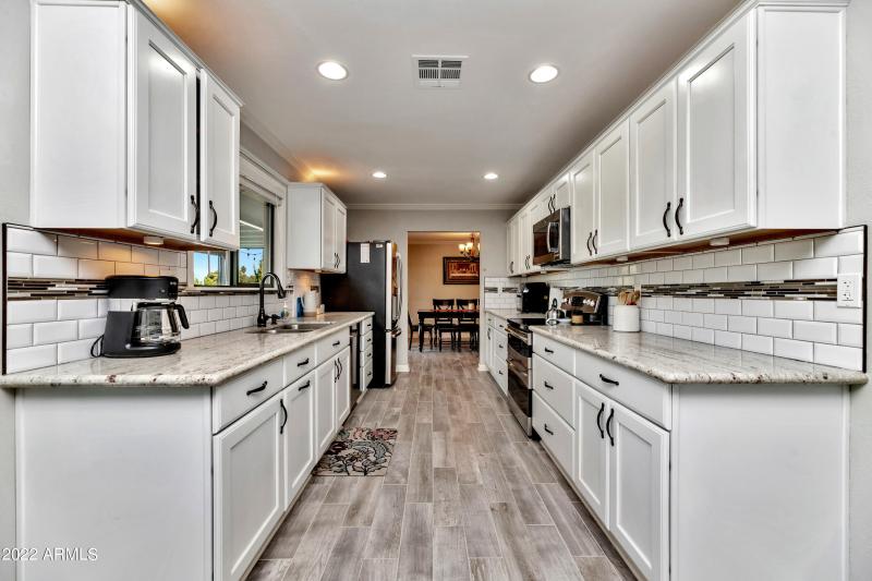 BEAUTIFUL KITCHEN