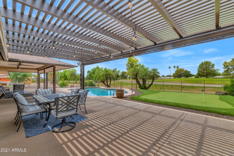 COVERED PATIO W MISTING SYSTEM