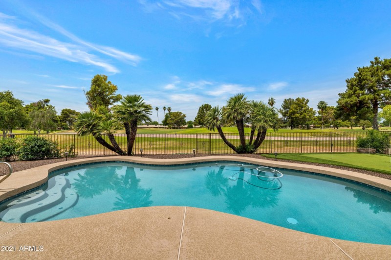 SPARKLING POOL