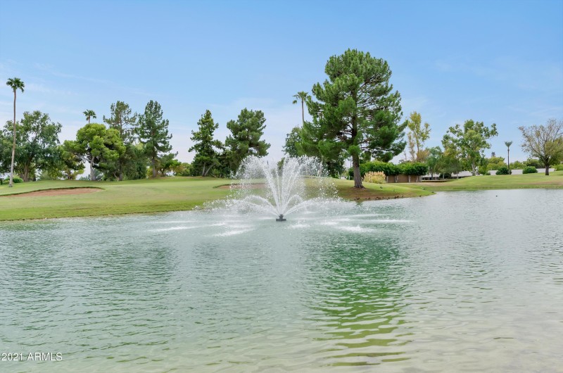 UNION HILLS GOLF COURSE WATER HOLE