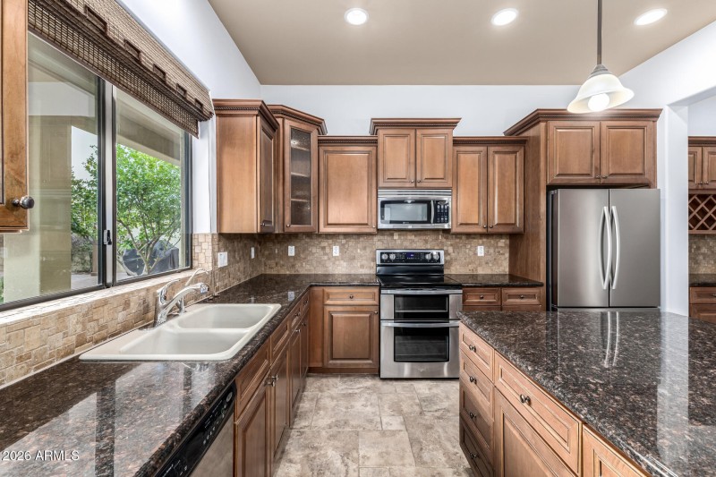 Granite Kitchen & Double Oven