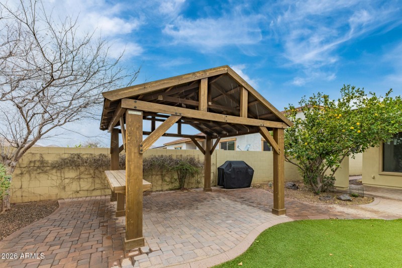 Backyard Pergola Seating