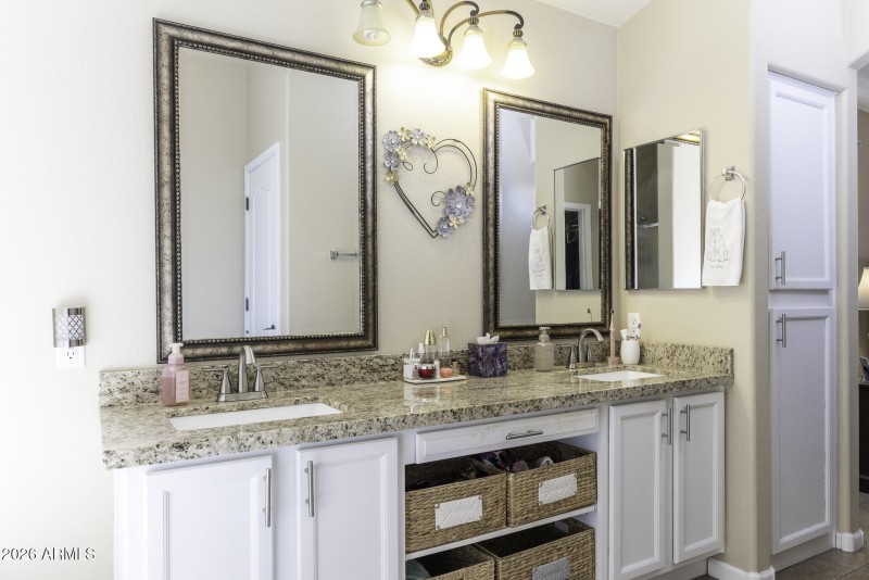 1515 N Poppy St - Primary Bathroom View