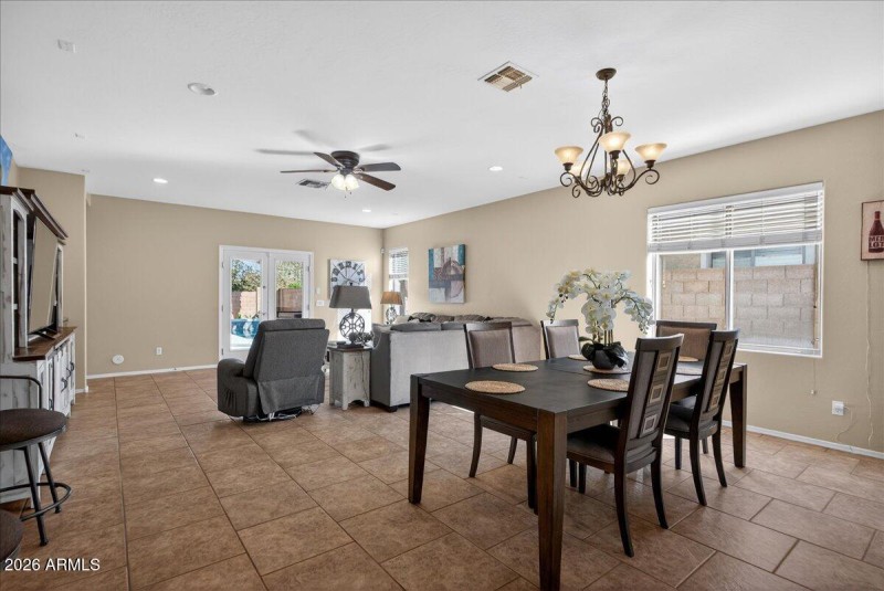 12-Dining Area