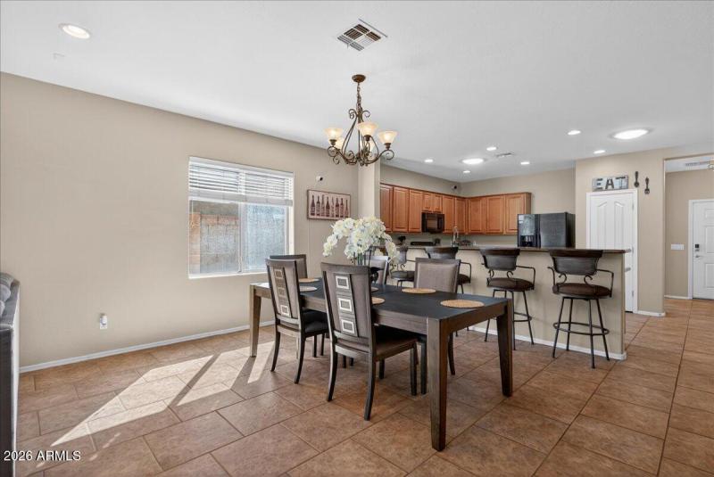 13-Dining Area