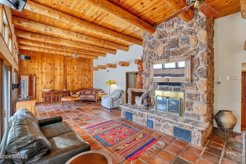 1366 East Cottonwood Lane-081033