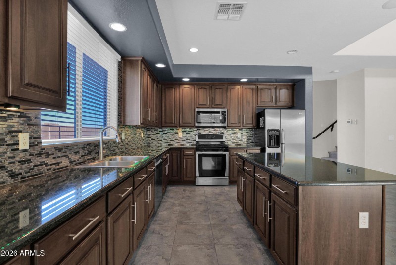 09 Kitchen