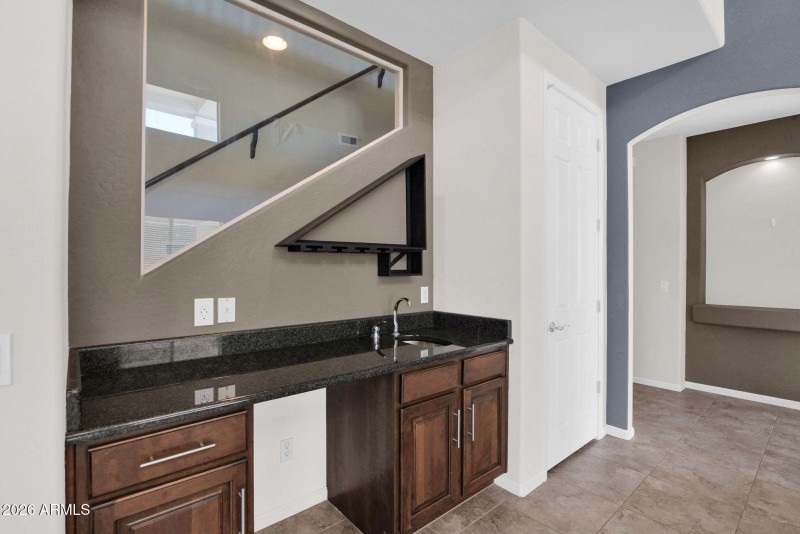 16 Wet Bar