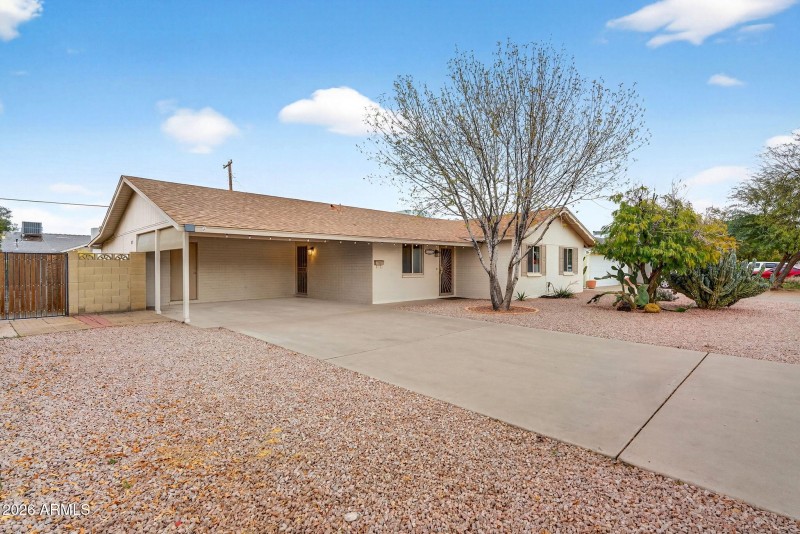 Extended Drive & Carport