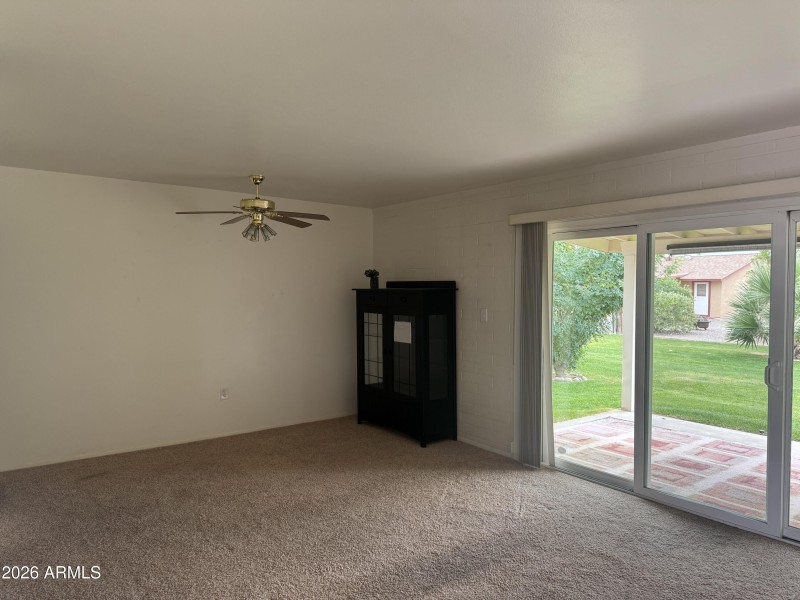 Famlyroom/Dining Area