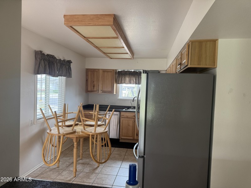 Kitchen/Eat-in area