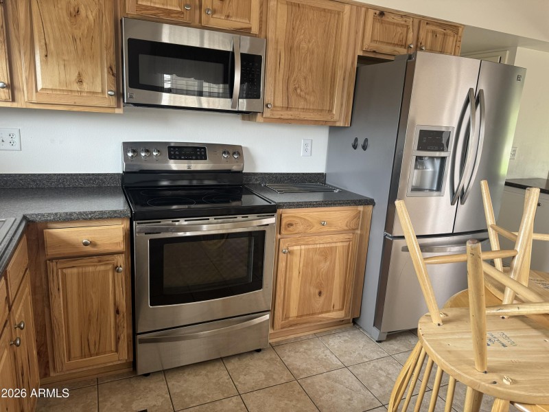 Kitchen-R/O Microwave