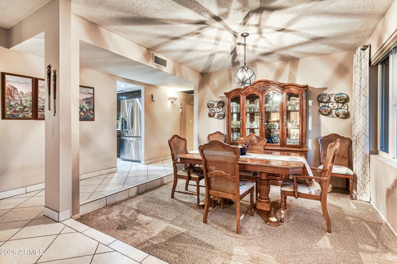 FORMAL DINING