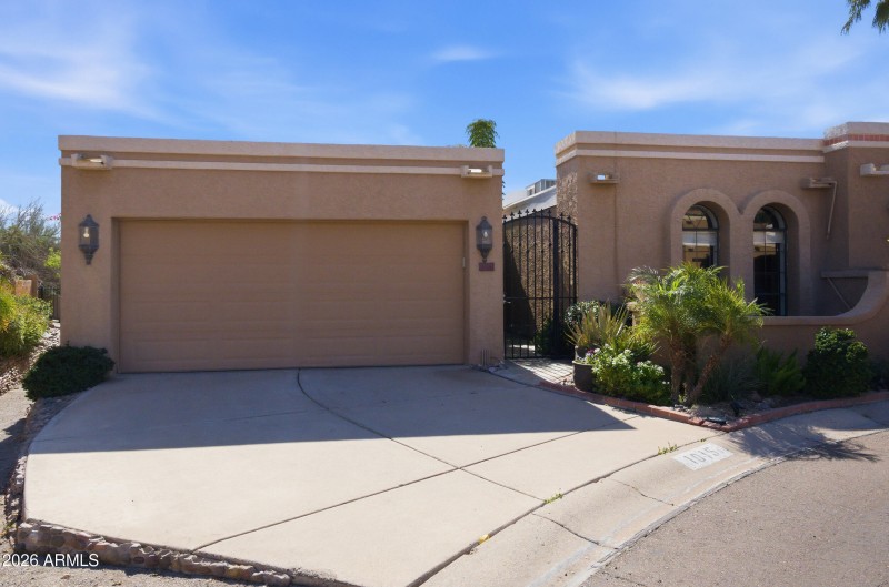 1015 E Becker Lane