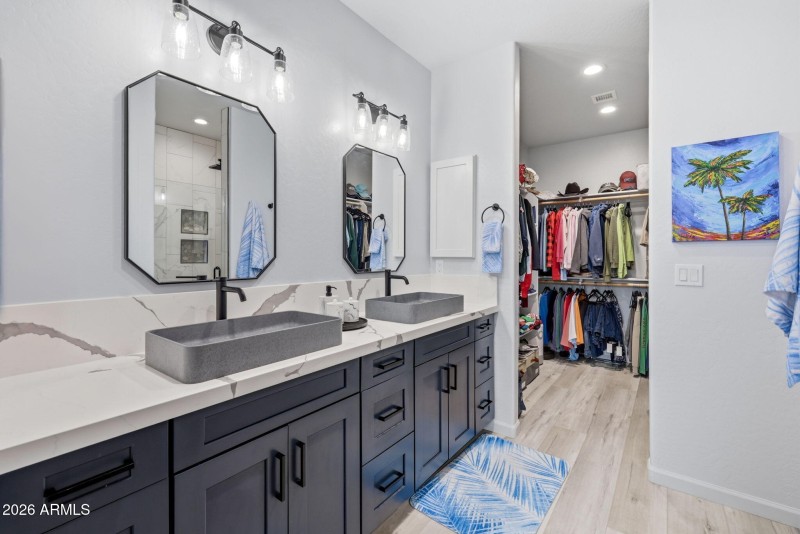 OWNERS BATH