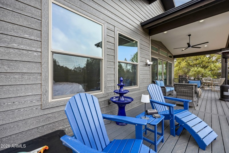 BACK DECK