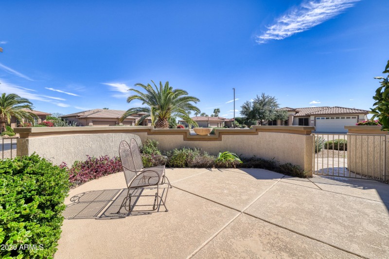 Spacious Front Courtyard