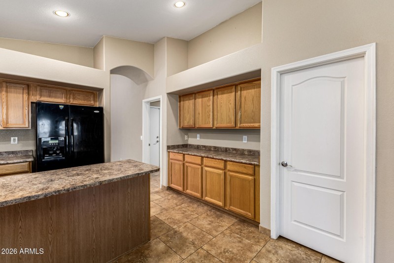 Kitchen with Breakfast Bar