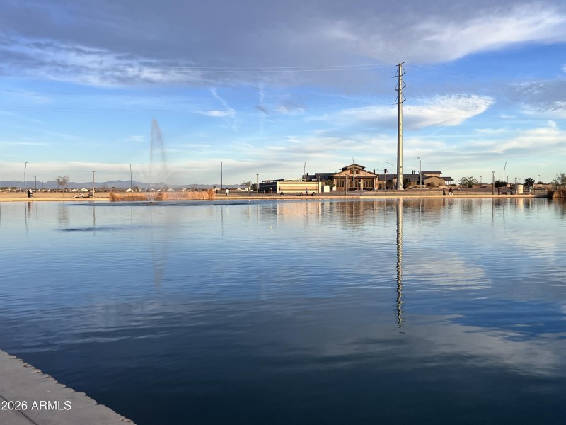 FISHING LAKE NEARBY