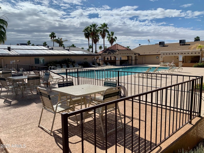 4 Golden Vista Pool