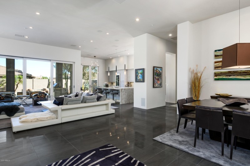 Fabulous OPEN Entertaining floor plan