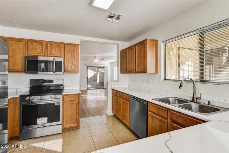 06-Kitchen
