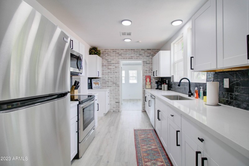 258 S Sutherland St Furnished-6