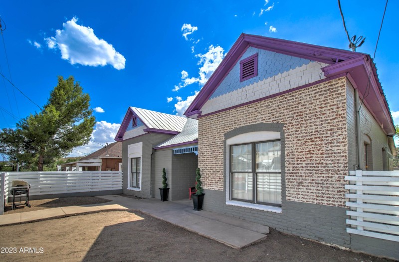 258 S Sutherland St Furnished-33