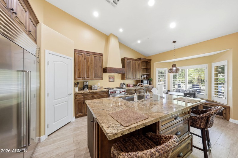 Kitchen Island (2)