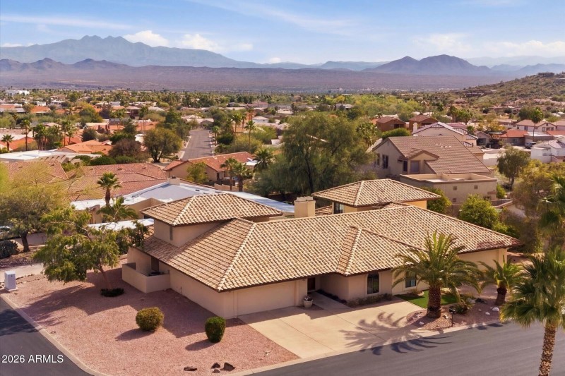 Aerial View & Mountain Vistas