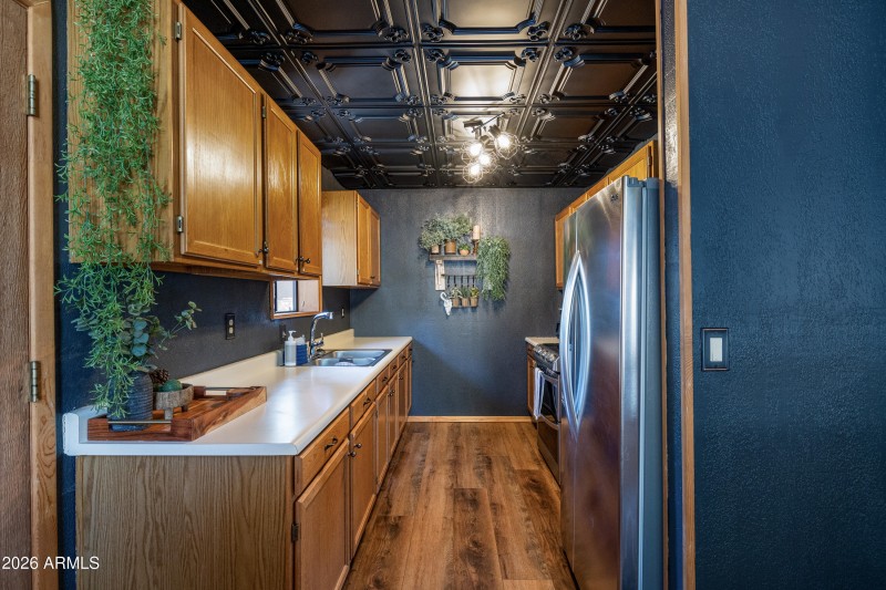 Interior Kitchen/Dining