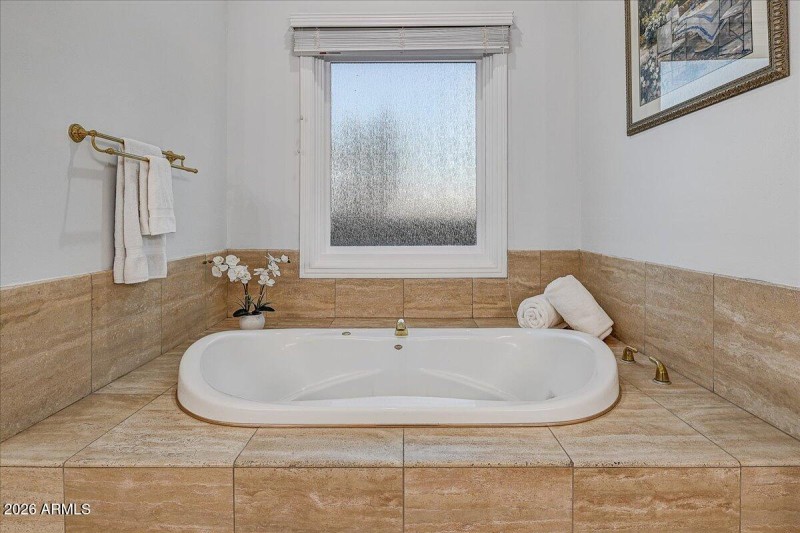 Primary Jetted Tub