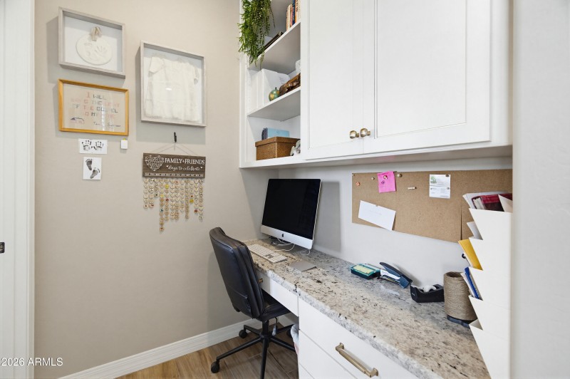 Home office station