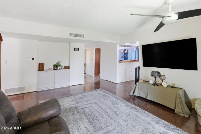 2816 Calle Parkway-081024